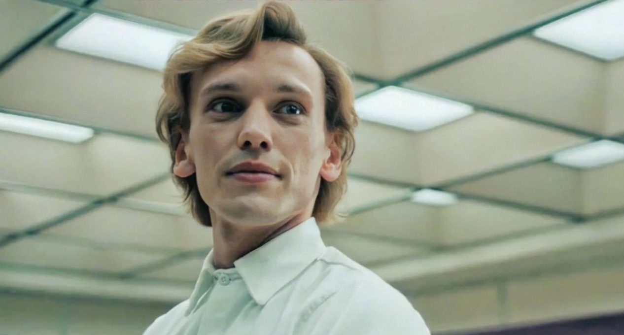 Jamie Campbell Bower, la star di Stranger Things prenderà parte al remake horror Witchboard 1 Jamie cambpell bower