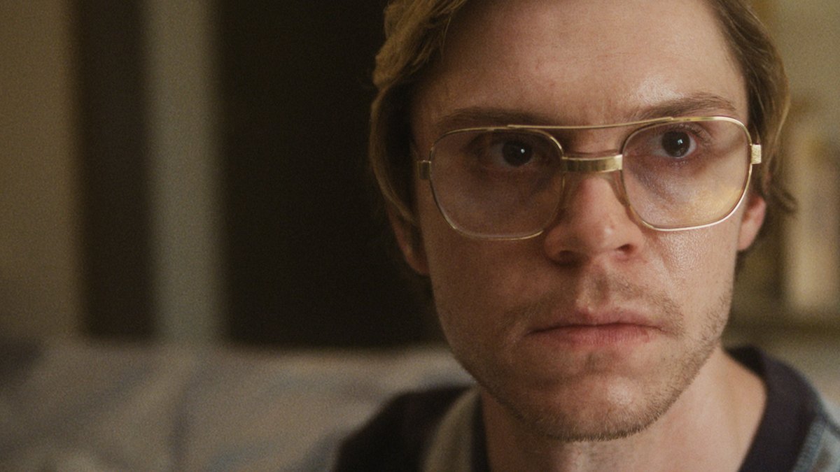 dahmer mostro trailer