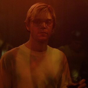 Dahmer, episodi di razzismo sul set – L’accusa di un’assistente di produzione: “Uno degli show peggiori a cui abbia mai lavorato”