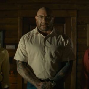 Bussano alla porta: M. Night Shyamalan condivide il nuovo minaccioso poster dell’horror con Dave Bautista in arrivo nel 2023