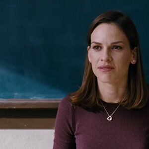 Hilary Swank annuncia di essere incinta di due gemelli: “Un miracolo”