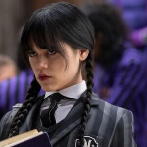 Jenna Ortega, la star di Mercoledì derisa dagli sceneggiatori hollywoodiani che hanno aderito allo sciopero