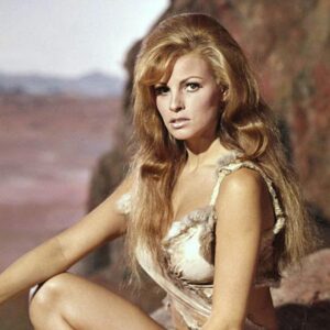 È morta Raquel Welch: addio all’icona del cinema e sex symbol di Hollywood, aveva 82 anni