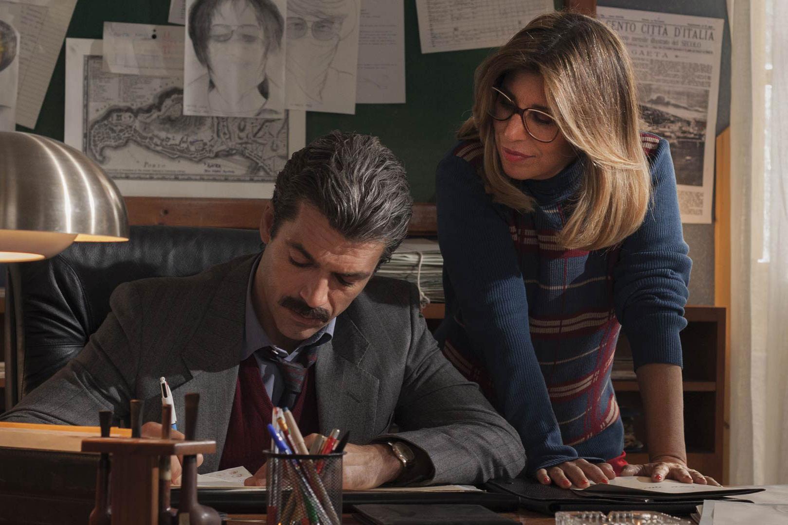 Brave Ragazze: trama, cast e curiosità del film con Ambra Angiolini e Luca Argentero in onda su Rai 1 1 Brave ragazze2