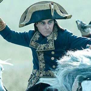 Napoleon, Joaquin Phoenix si prepara alla battaglia nella nuova immagine del film di Ridley Scott