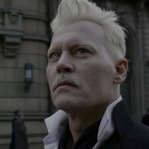 Johnny Depp, l’attore afferma di essere stato licenziato dal ruolo nella saga spin off di Harry Potter: “Volevano che mi ritirassi”