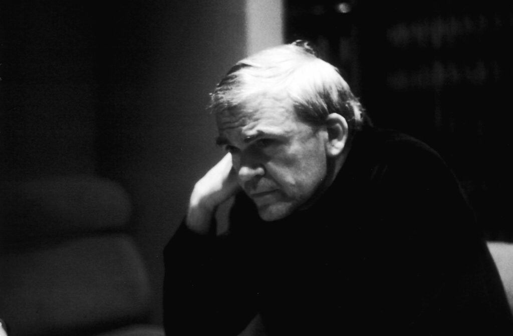 Milan Kundera, morto il romanziere ceco autore di L’insostenibile leggerezza dell’essere