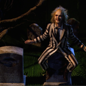 Beetlejuice, svelato l’iconico look di Michael Keaton nel sequel del film di Tim Burton!