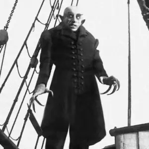 Nosferatu: Robert Eggers promette di far venire i brividi lungo la schiena