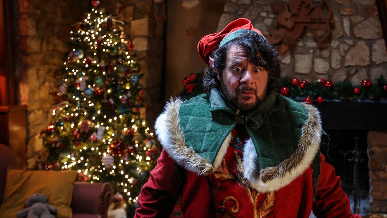 Elf Me: il trailer del film natalizio con protagonista Lillo Petrolo 1 elf me