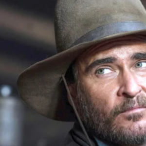 Eddington: Pedro Pascal e Joaquin Phoenix nella prima immagine del film di Ari Aster