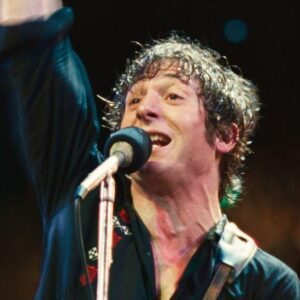 Springsteen: Deliver Me From Nowhere, Jeremy Allen White è Bruce Springsteen in un nuovo biopic