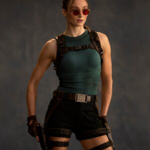 Tomb Raider: la prima immagine di Sophie Turner nel ruolo di Lara Croft